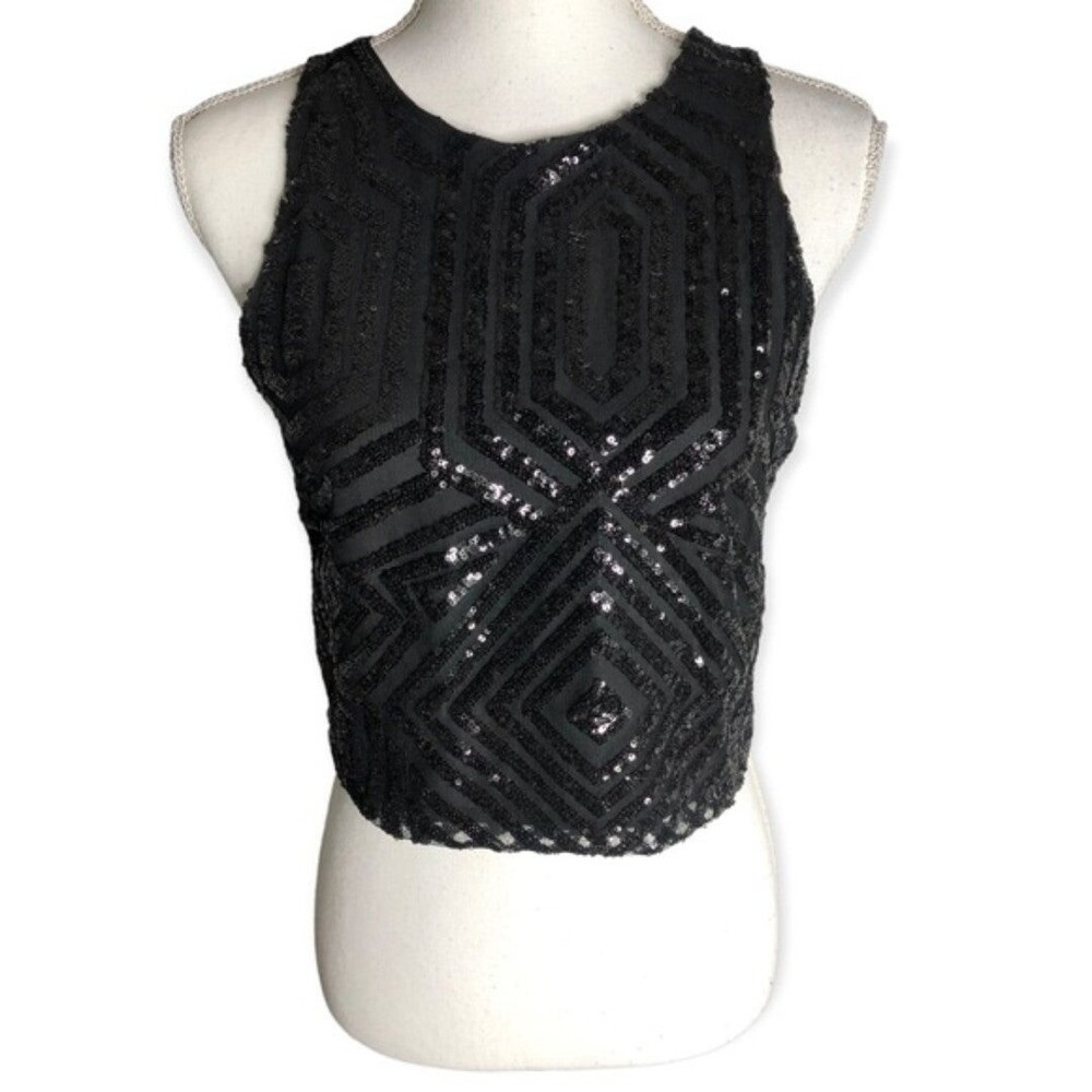 Boutique Black Sequined Sleeveless Cropped Tank Top